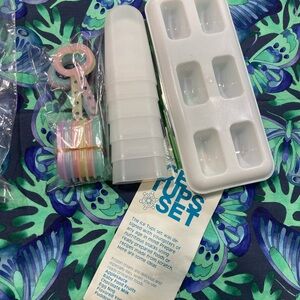 Tupperware Ice Tups Set with Multicolor Sticks